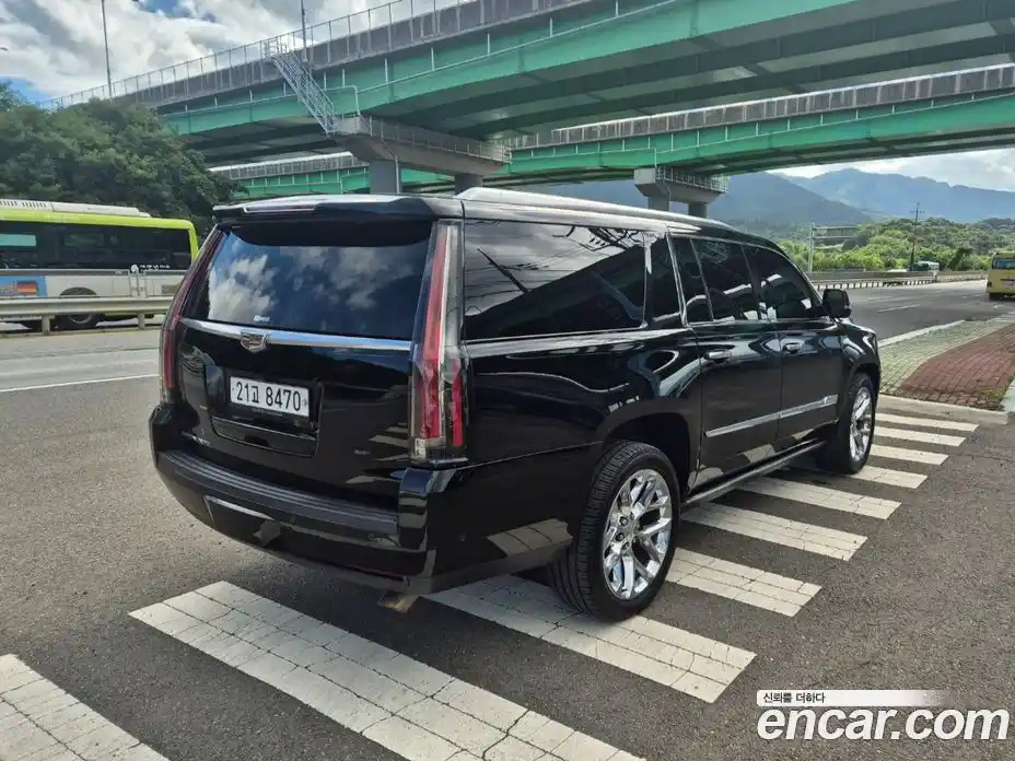 Cadillac Escalade 2017 6.2 Автомат в Москве № 285587, фото 19