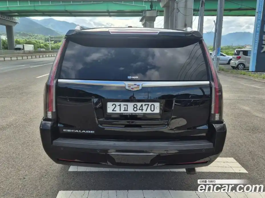 Cadillac Escalade 2017 6.2 Автомат в Москве № 285587, фото 4