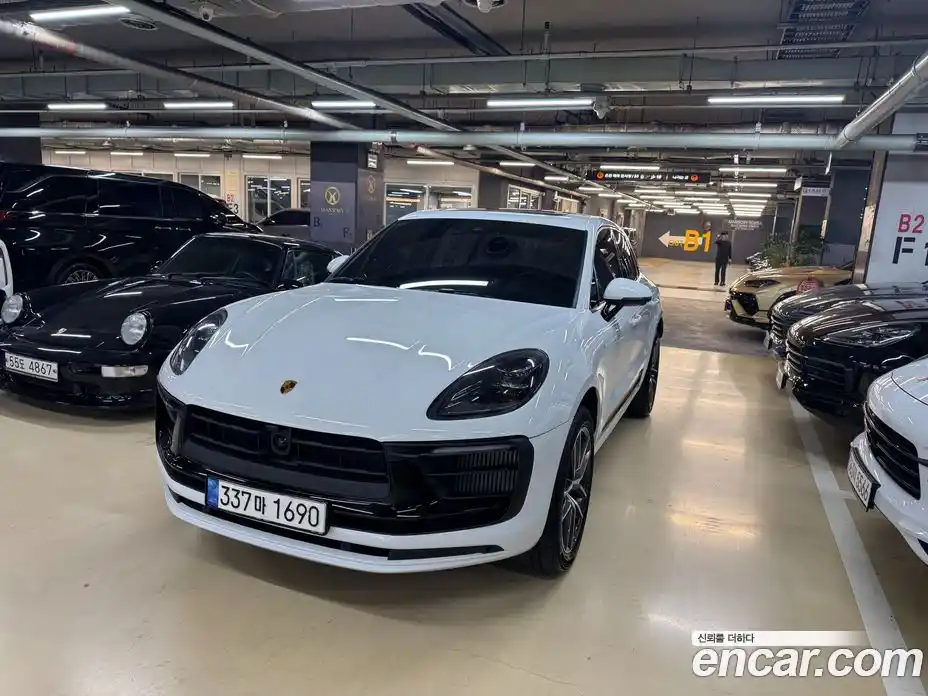 Porsche Macan 2023 2.9 Автомат в Москве № 294148, фото 1