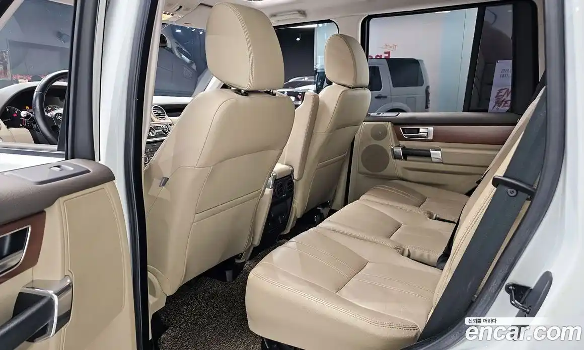 Land Rover Discovery 2015 3.0 Автомат в Москве № 295007, фото 12