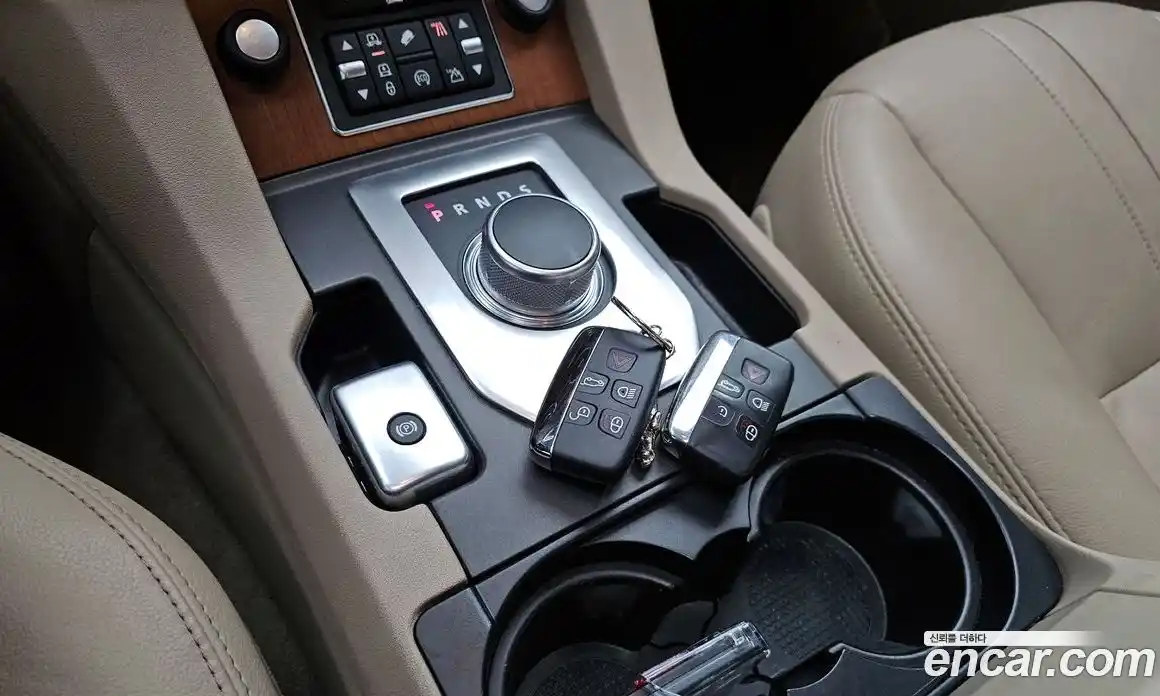 Land Rover Discovery 2015 3.0 Автомат в Москве № 295007, фото 10