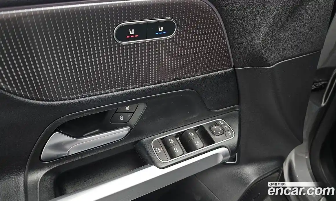 Mercedes-Benz EQB 2022 0.2 Автомат в Москве № 324968, фото 20