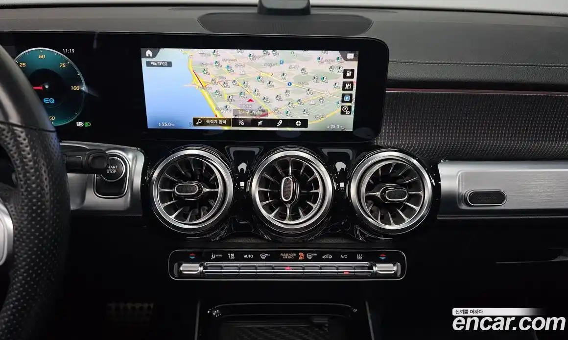 Mercedes-Benz EQB 2022 0.2 Автомат в Москве № 324968, фото 10