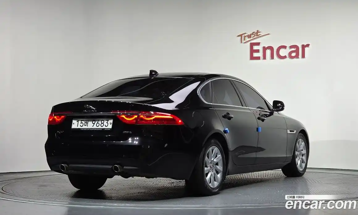 Jaguar XF 2017 2.0 Автомат в Москве № 331493, фото 13