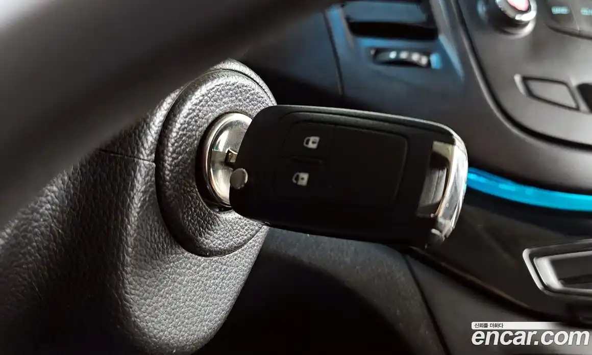 Chevrolet Orlando 2012 2.0 Автомат в Москве № 332916, фото 15