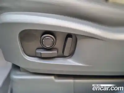 Land Rover Defender 2023 2.0 Автомат в Москве № 333216, миниатюра 11