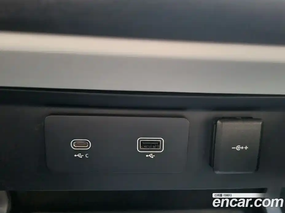 Land Rover Defender 2023 2.0 Автомат в Москве № 333216, фото 12