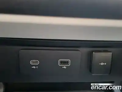 Land Rover Defender 2023 2.0 Автомат в Москве № 333216, миниатюра 12