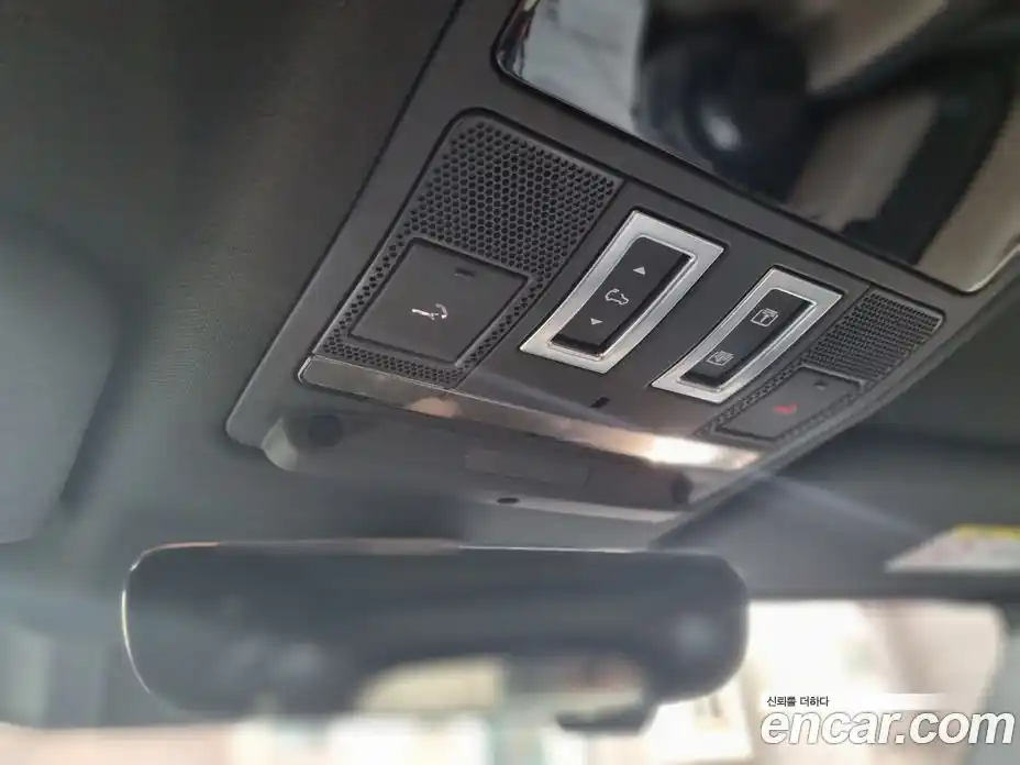 Land Rover Defender 2023 2.0 Автомат в Москве № 333216, фото 13