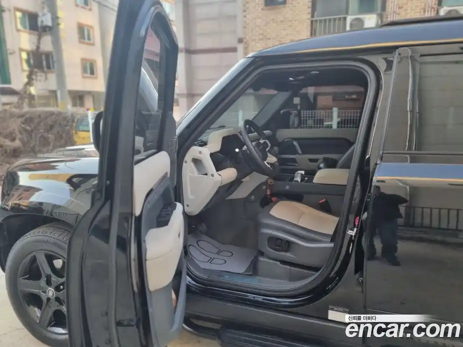 Land Rover Defender 2023 2.0 Автомат в Москве № 333216, фото 14