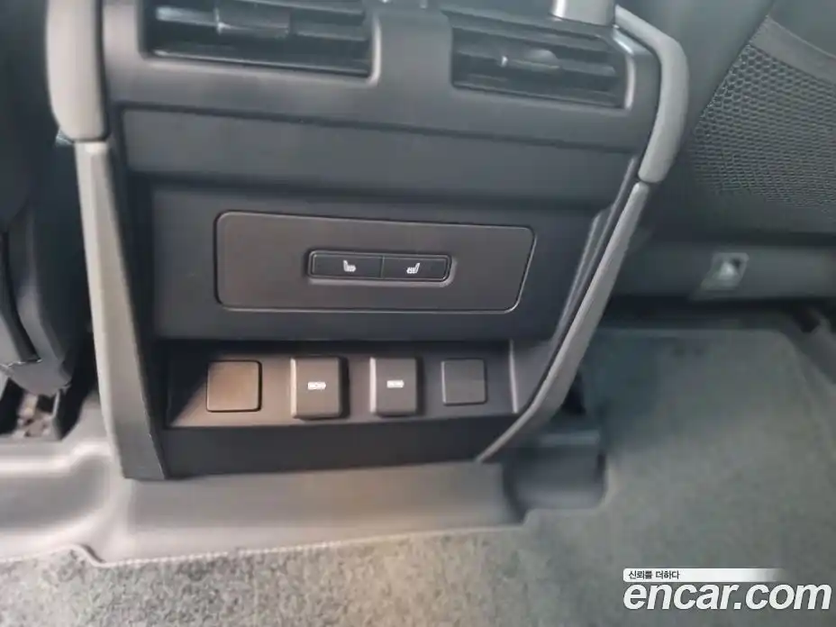 Land Rover Defender 2023 2.0 Автомат в Москве № 333216, фото 16