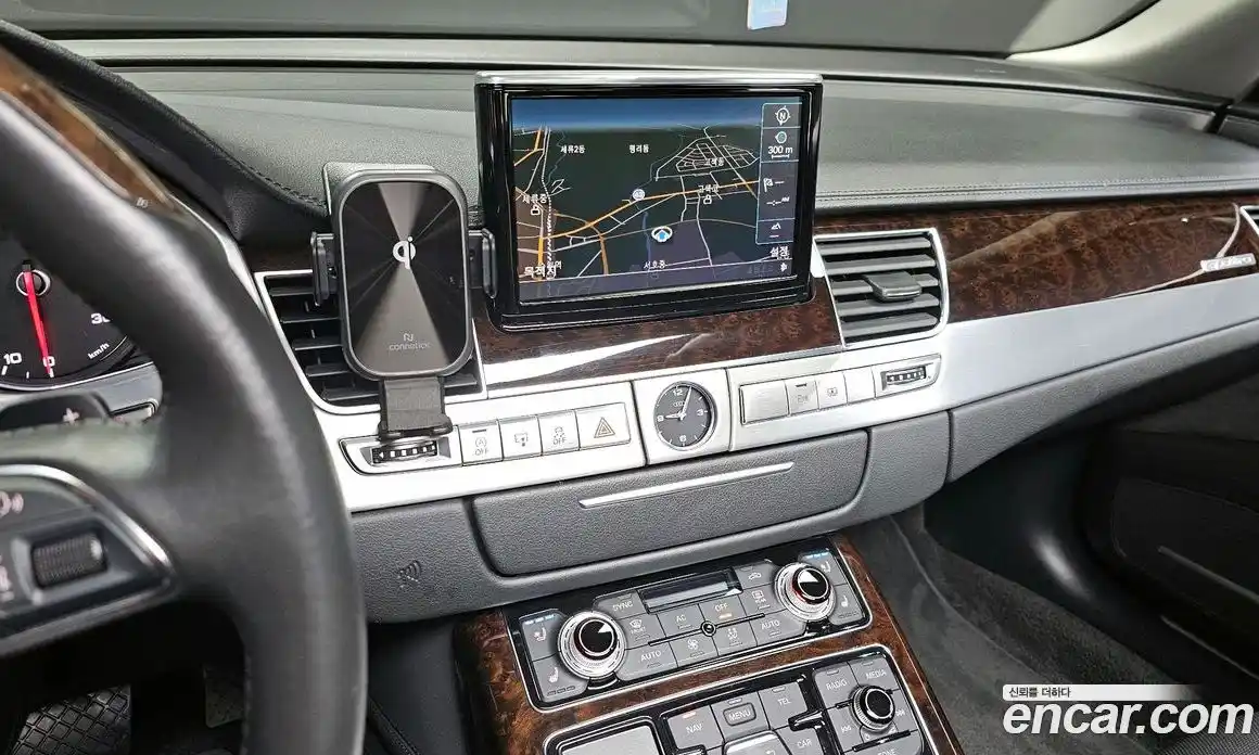 Audi A8 2013 4.0 Автомат в Москве № 343751, фото 16