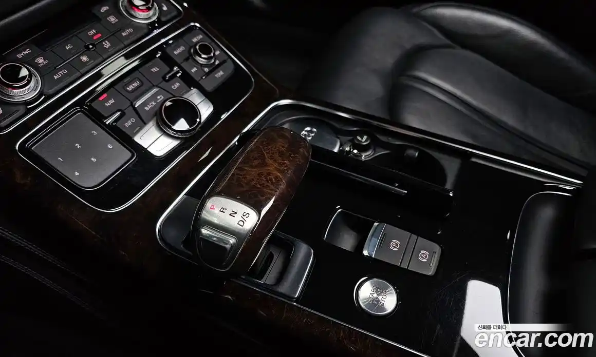 Audi A8 2013 4.0 Автомат в Москве № 343751, фото 3