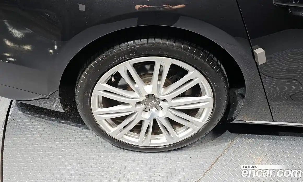 Audi A8 2013 4.0 Автомат в Москве № 343751, фото 10