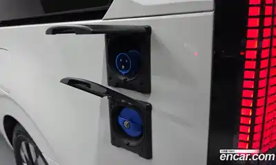 Hyundai Staria 2023 2.2 Автомат в Москве № 3584, миниатюра 2