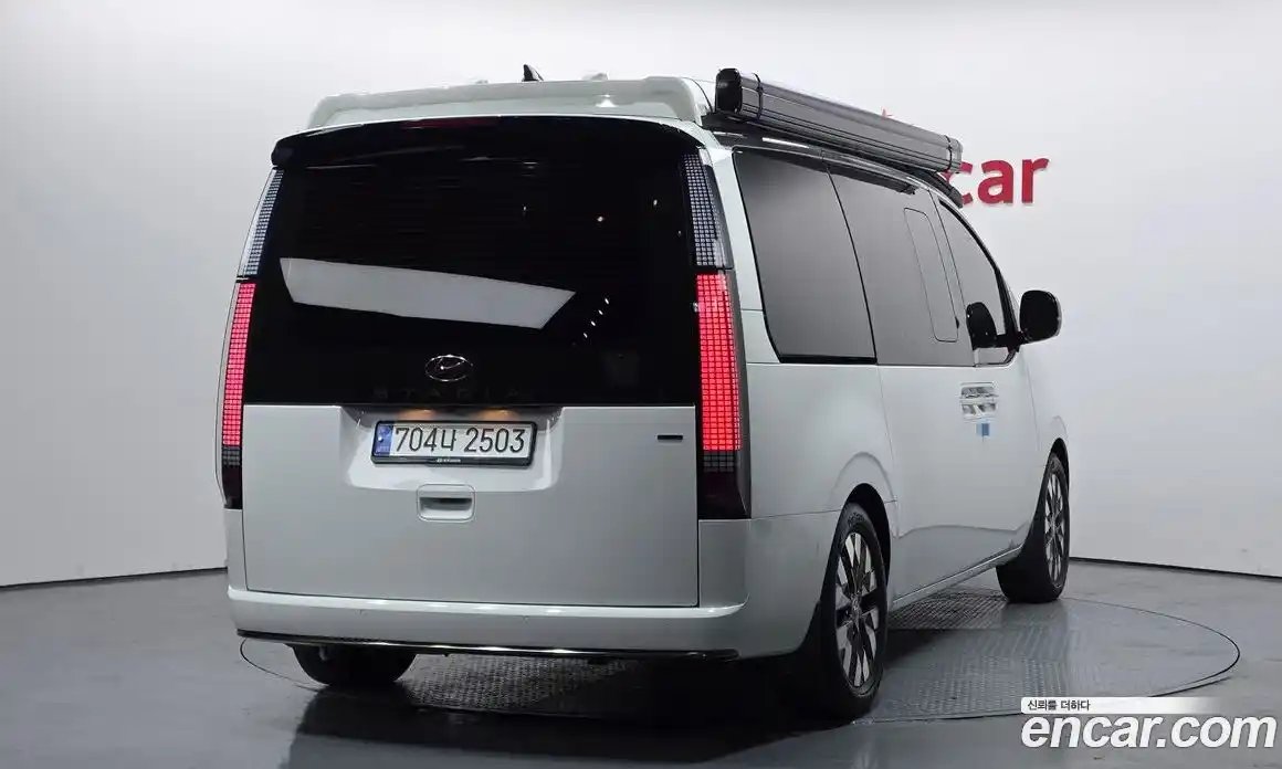 Hyundai Staria 2023 2.2 Автомат в Москве № 3584, фото 3