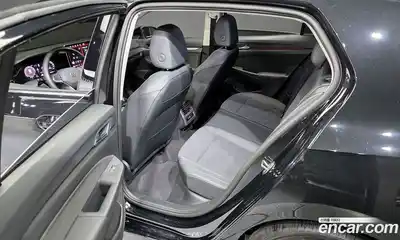 Volkswagen Golf 2026 2.0 Автомат в Москве № 382691, миниатюра 11