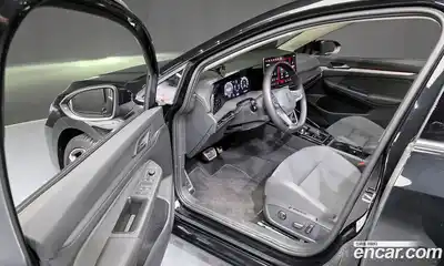 Volkswagen Golf 2026 2.0 Автомат в Москве № 382691, миниатюра 10