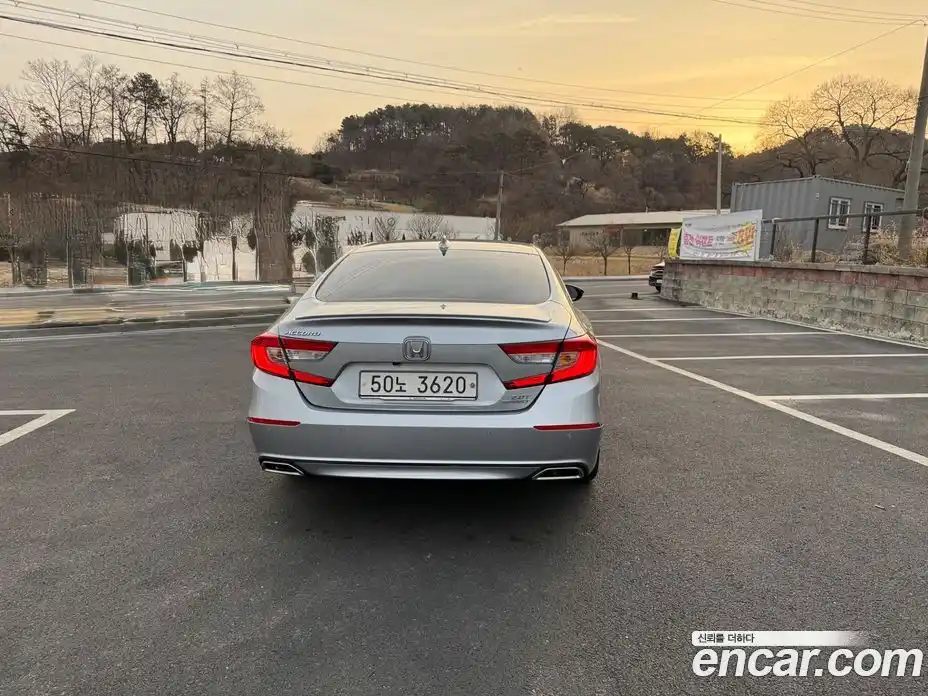 Honda Accord 2018 2.0 Автомат в Москве № 402597, фото 13