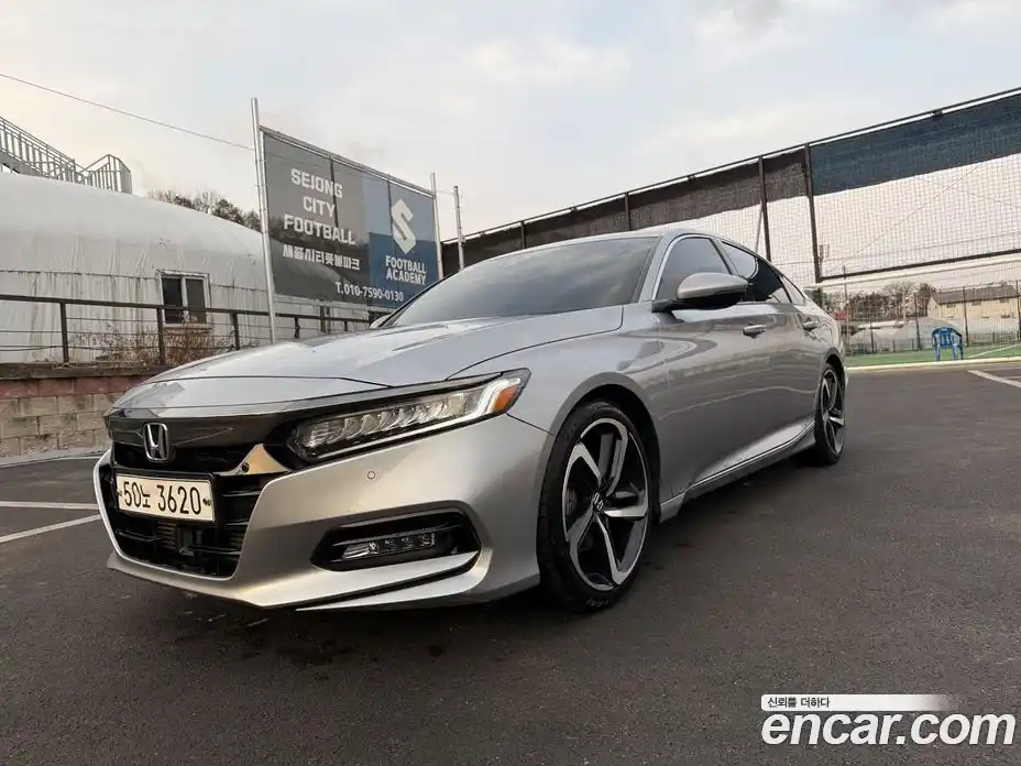 Honda Accord 2018 2.0 Автомат в Москве № 402597, фото 6