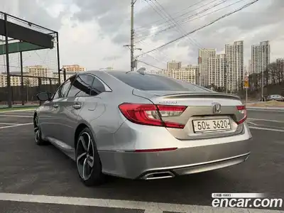 Honda Accord 2018 2.0 Автомат в Москве № 402597, миниатюра 8