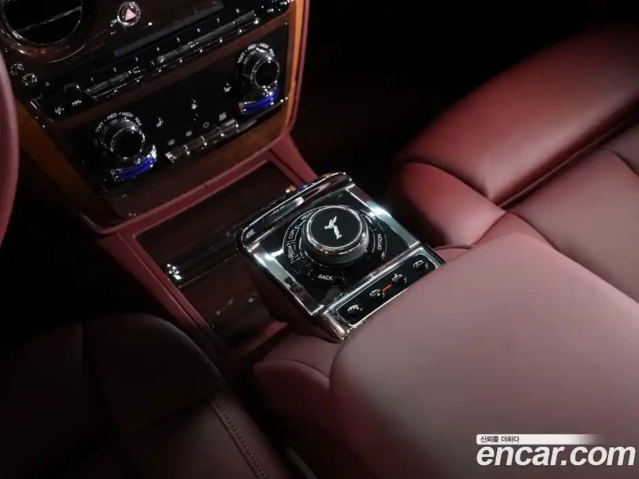 Rolls-Royce Phantom 2022 6.7 Автомат в Москве № 407374, фото 14