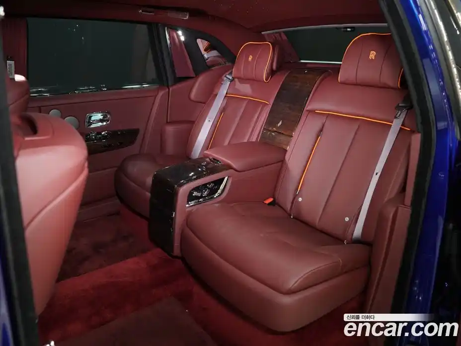 Rolls-Royce Phantom 2022 6.7 Автомат в Москве № 407374, фото 16