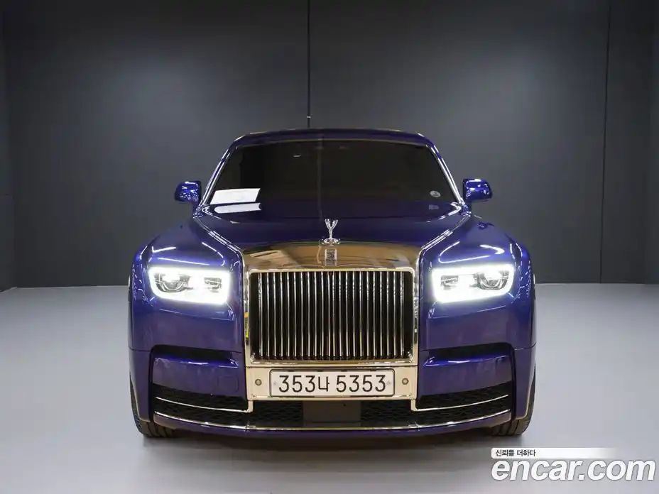 Rolls-Royce Phantom 2022 6.7 Автомат в Москве № 407374, фото 3