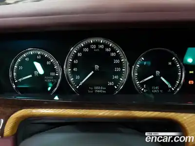 Rolls-Royce Phantom 2022 6.7 Автомат в Москве № 407374, миниатюра 8