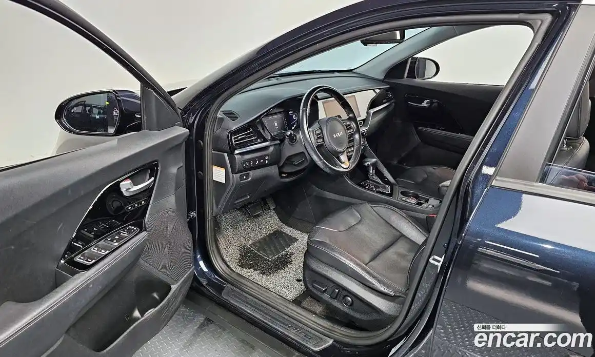 Kia Niro 2022 1.6 Автомат в Москве № 418519, фото 11