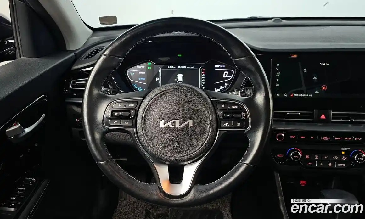 Kia Niro 2022 1.6 Автомат в Москве № 418519, фото 13