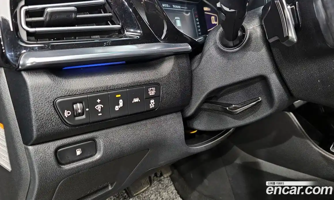 Kia Niro 2022 1.6 Автомат в Москве № 418519, фото 18