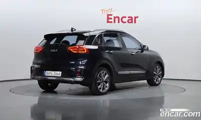 Kia Niro 2022 1.6 Автомат в Москве № 418519, миниатюра 2