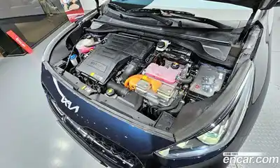 Kia Niro 2022 1.6 Автомат в Москве № 418519, миниатюра 6