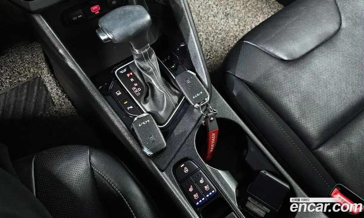 Kia Niro 2022 1.6 Автомат в Москве № 418519, фото 9