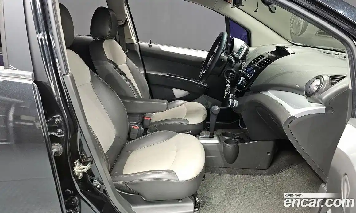 Chevrolet Spark 2012 1.0 Автомат в Москве № 42166, фото 6