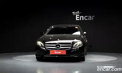 Mercedes-Benz E-Class 2018 2.0 Автомат в Москве № 427644, миниатюра 3
