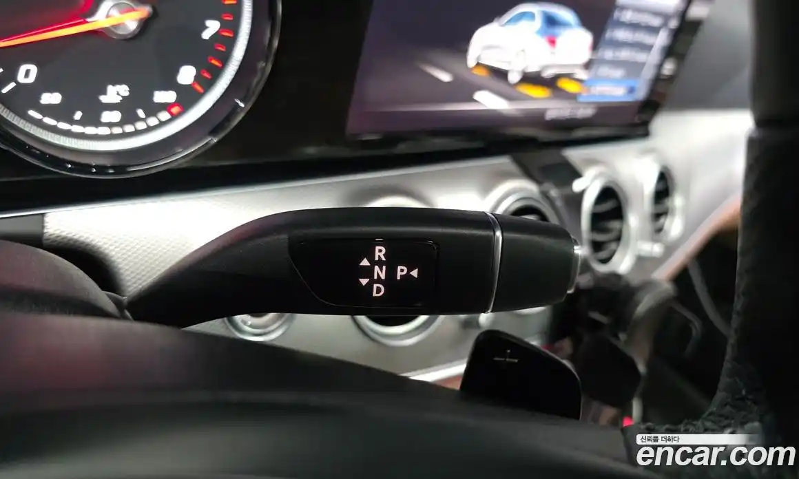 Mercedes-Benz E-Class 2018 2.0 Автомат в Москве № 427644, фото 9