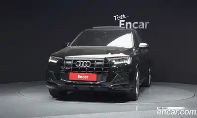 Audi SQ7 2023 4.0 Автомат в Москве № 428488, миниатюра 3