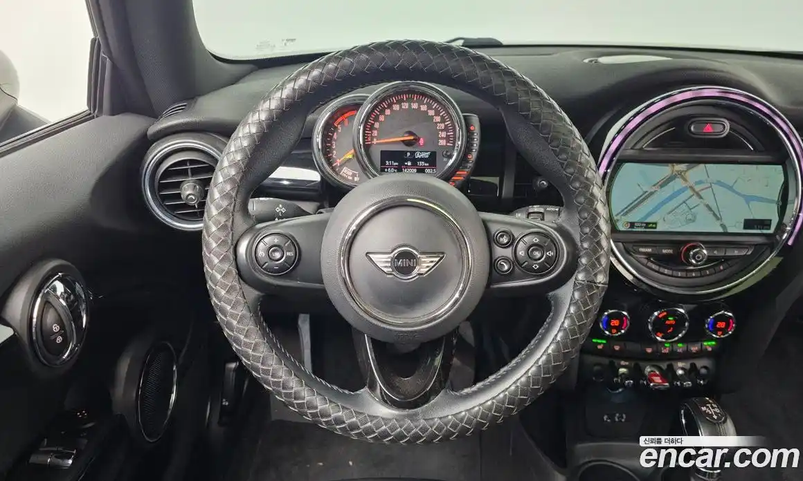 Mini Cooper 2014 1.5 Автомат в Москве № 432147, фото 13