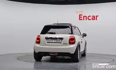 Mini Cooper 2014 1.5 Автомат в Москве № 432147, миниатюра 4