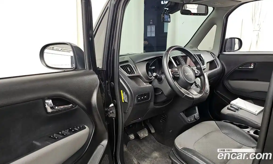 Kia Ray 2022 1.0 Автомат в Москве № 451921, фото 10