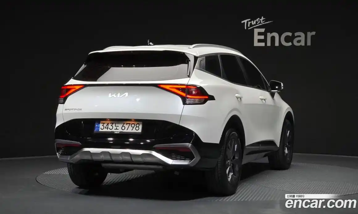 Kia Sportage 2023 1.6 Автомат в Москве № 452648, фото 2