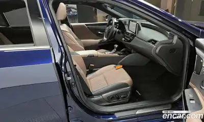 Lexus ES 2026 2.5 Автомат в Москве № 456094, миниатюра 10