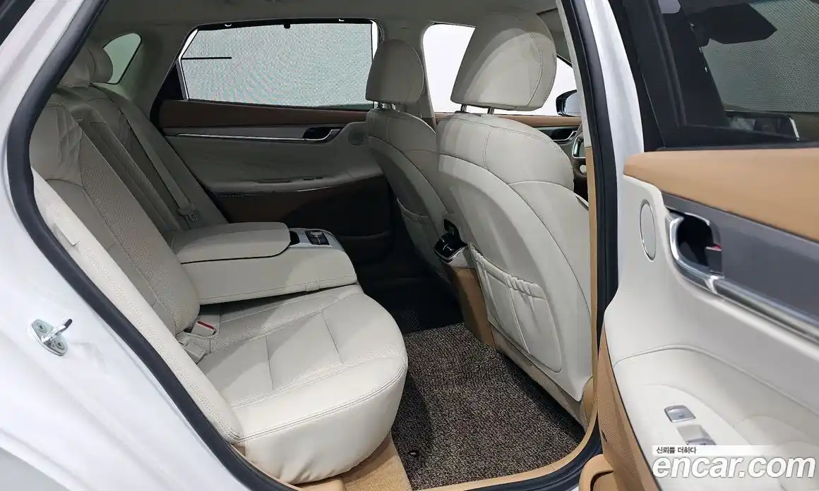 Hyundai Grandeur 2023 2.4 Автомат в Москве № 45833, фото 11