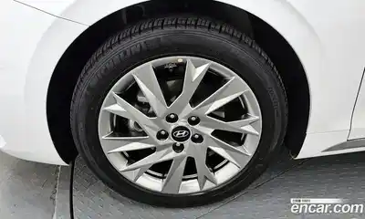 Hyundai Grandeur 2023 2.4 Автомат в Москве № 45833, миниатюра 5