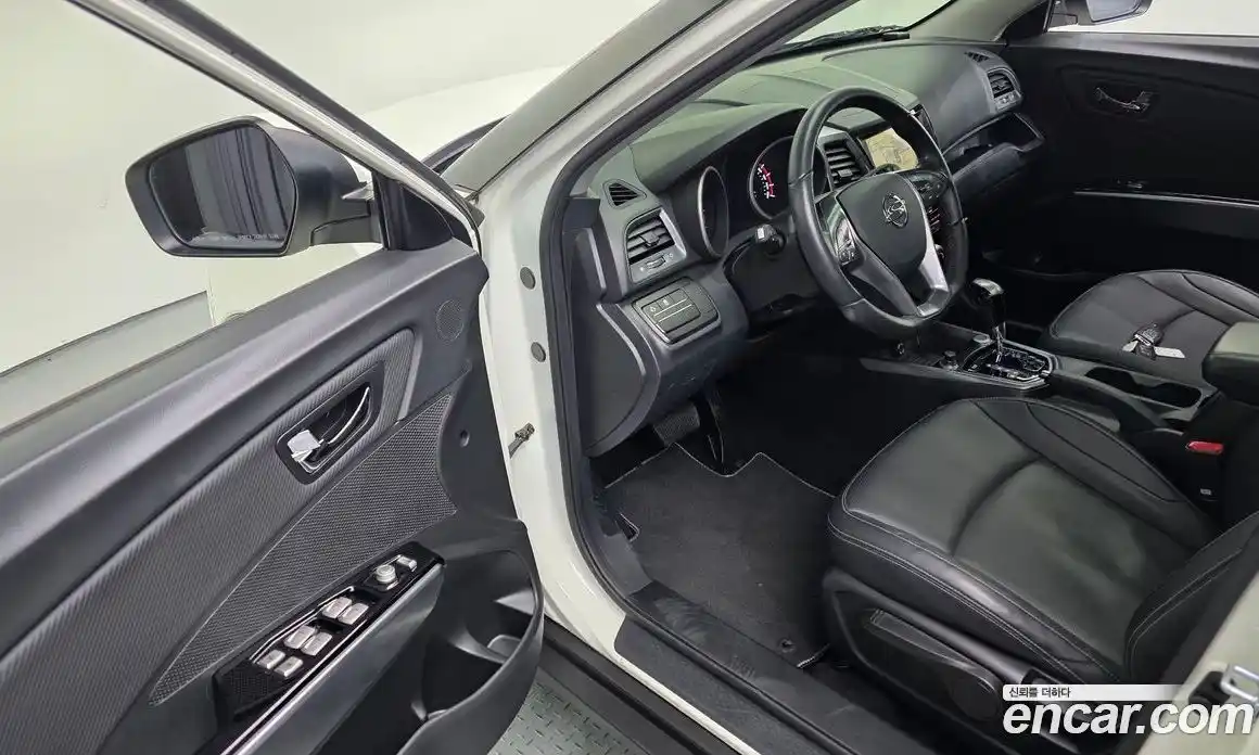 SsangYong TIBOLI 2018 1.6 Автомат в Москве № 462399, фото 12