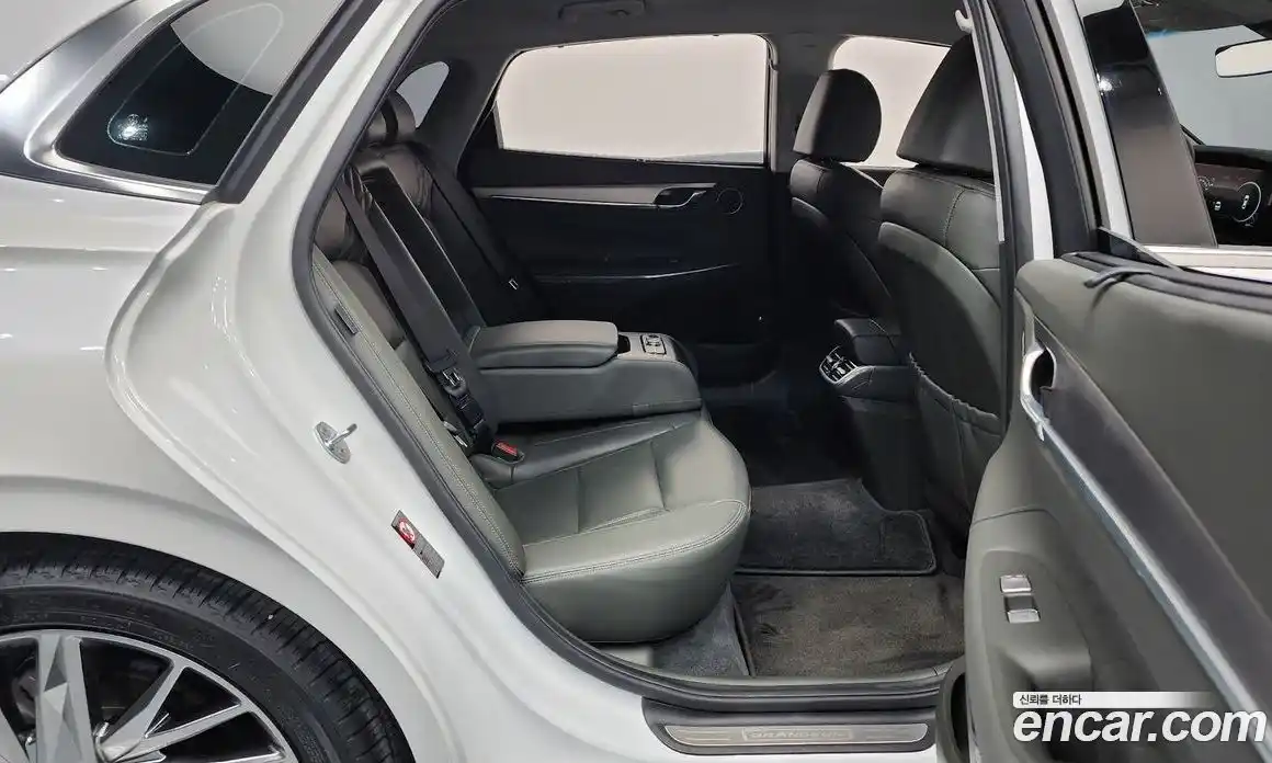 Hyundai Grandeur 2020 2.5 Автомат в Москве № 46364, фото 18