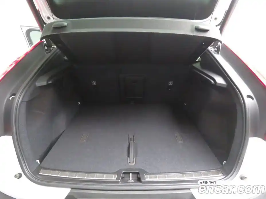 Volvo C40 2024 0.2 Автомат в Москве № 470067, фото 12