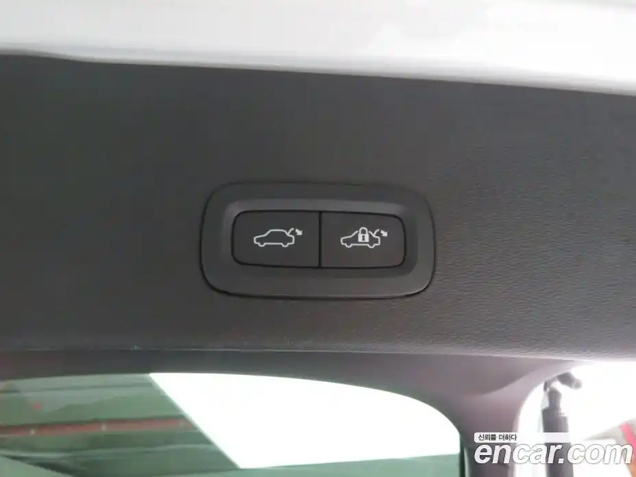 Volvo C40 2024 0.2 Автомат в Москве № 470067, фото 13